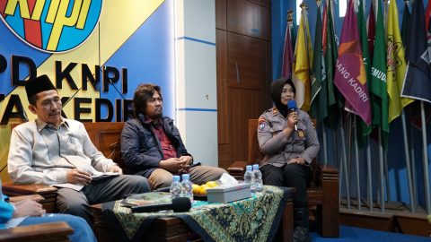 Pemuda bijak bermedsos