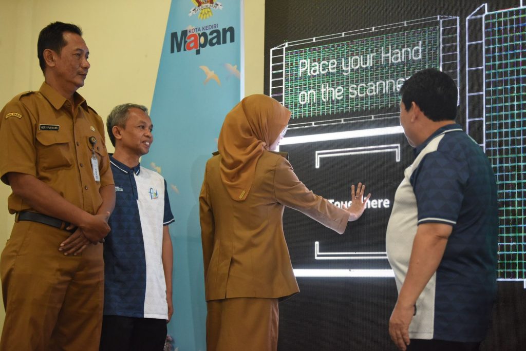 Mbak Wali Launching Aplikasi “Flow Tirta Dhaha Mobile”